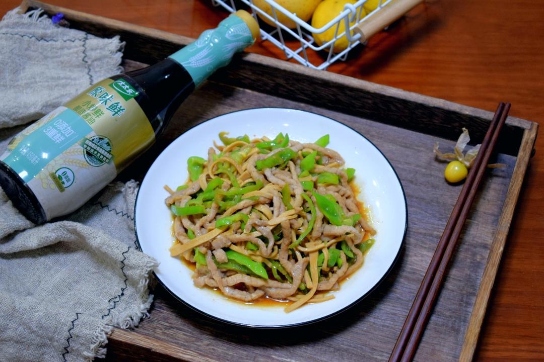 嫩滑下饭~青椒百叶小炒肉的做法