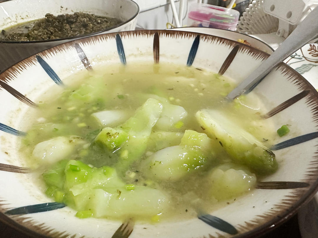 猪油儿菜竹荪汤