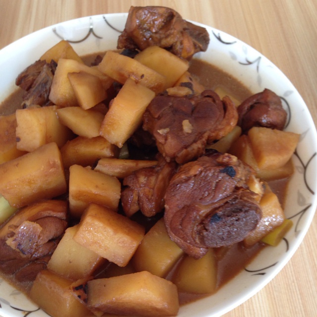 红烧土豆鸡块