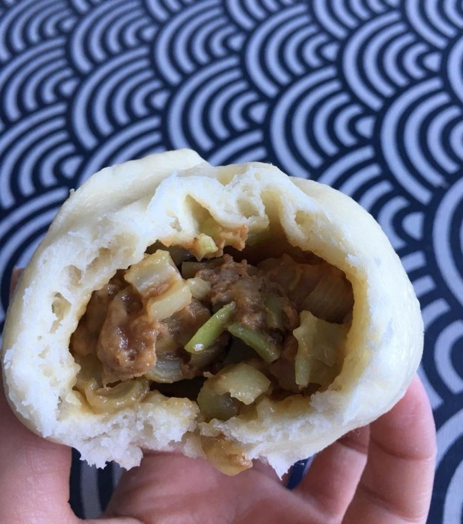 蜂蜜四叶草做的芸豆酱肉包