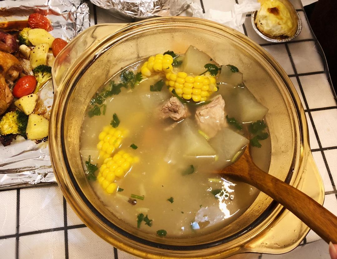 排骨玉米汤