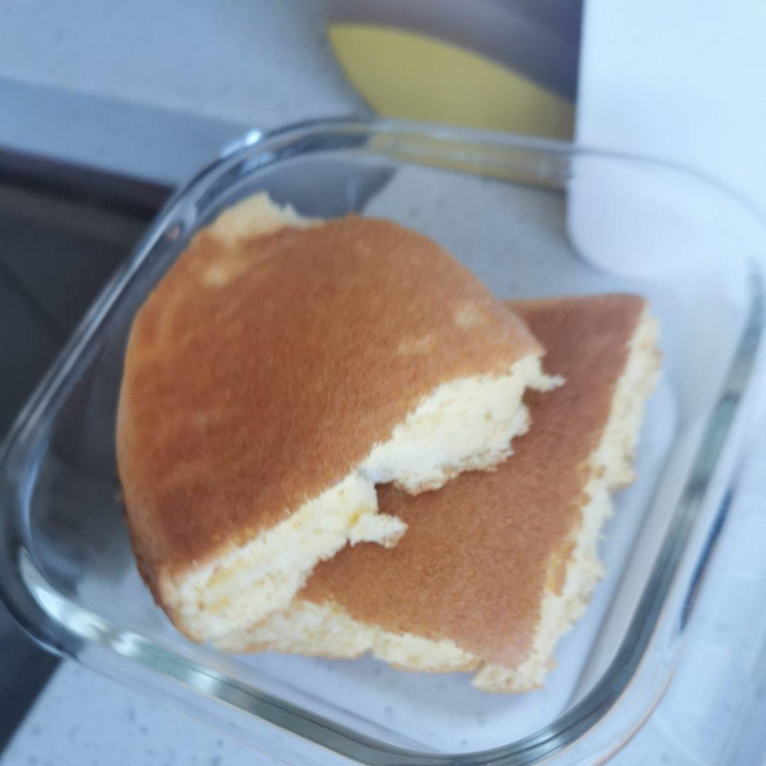 烤舒芙蕾🥞简单方便一次成功～口感绵密好吃😋