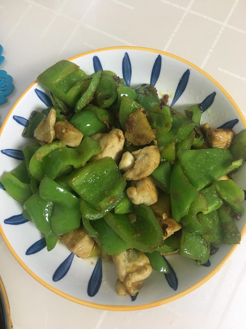 嫩嫩的鸡胸肉炒青椒