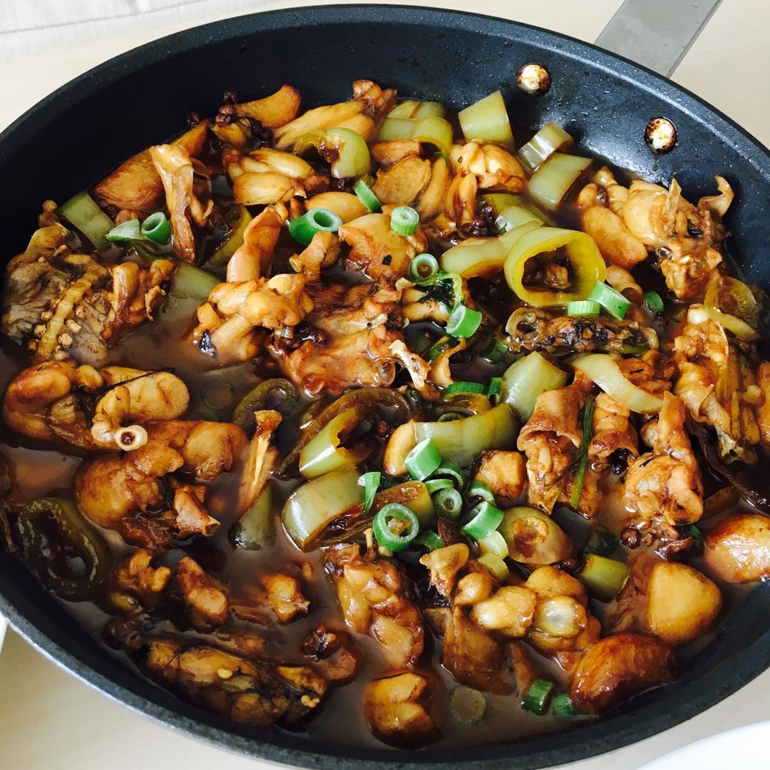 炊烟菇凉做的蒜子田鸡