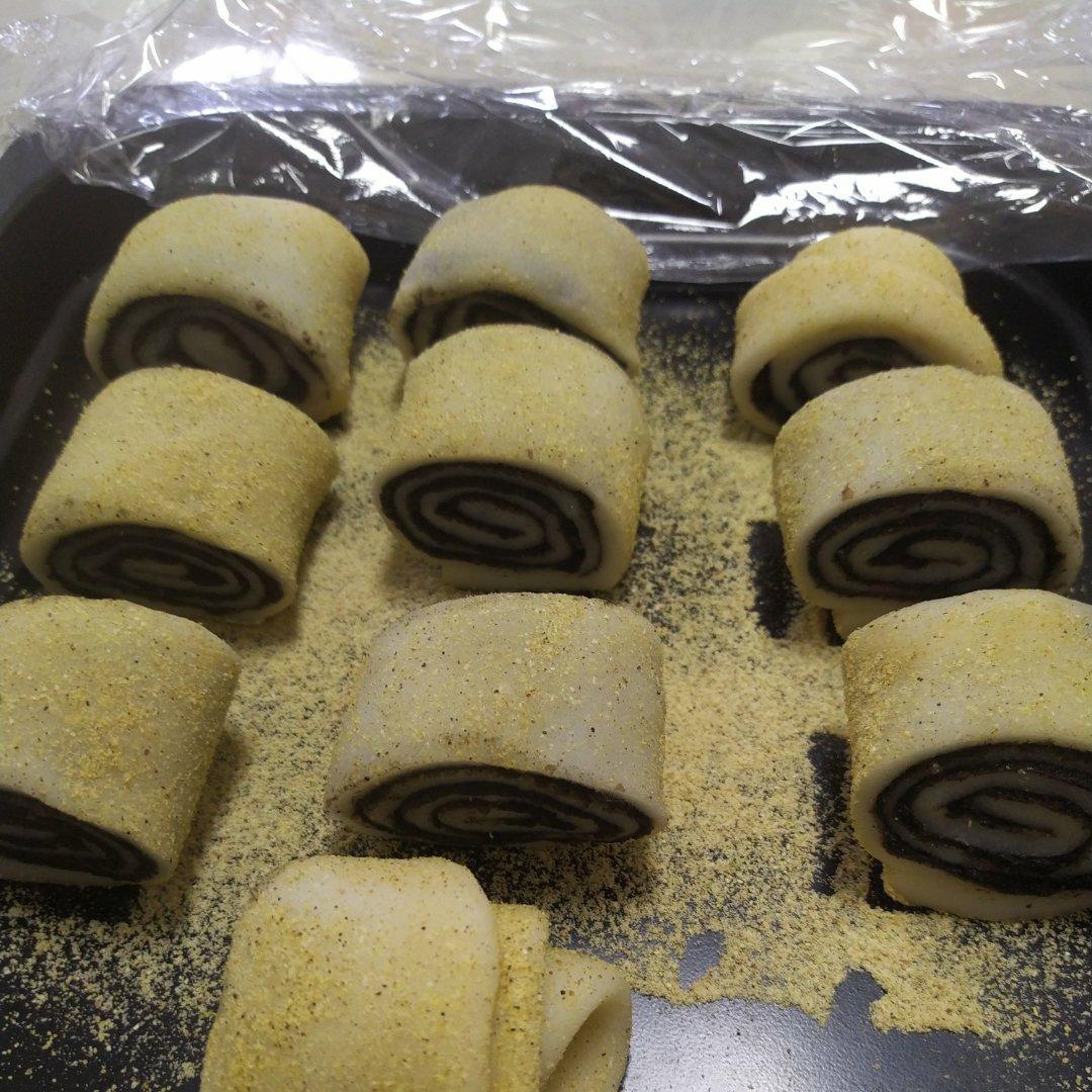 驴打滚 糯米豆沙卷 糯米凉糕 快手小吃 附细节视频详解