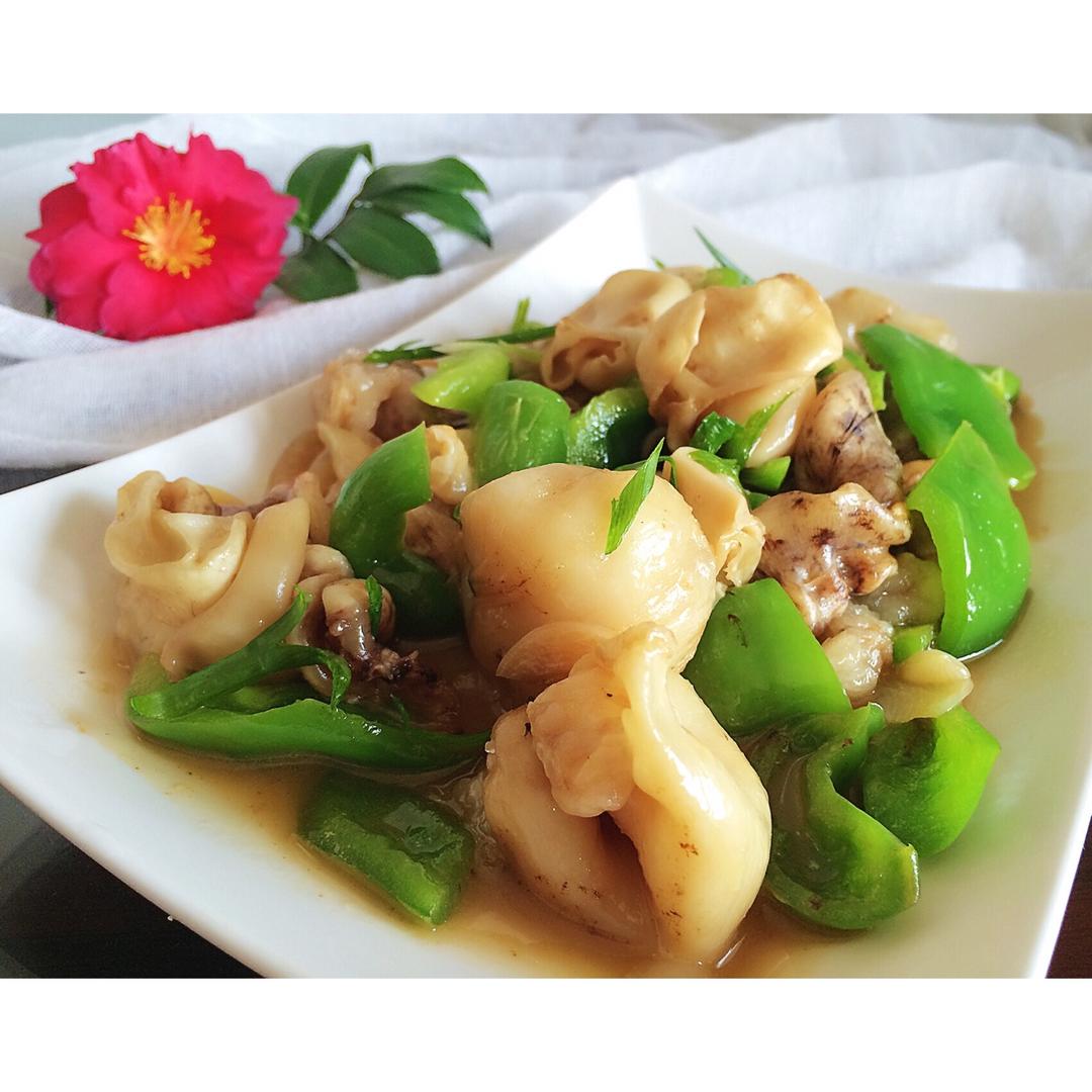 pan爱美食做的尖椒爆鲜鱼肚