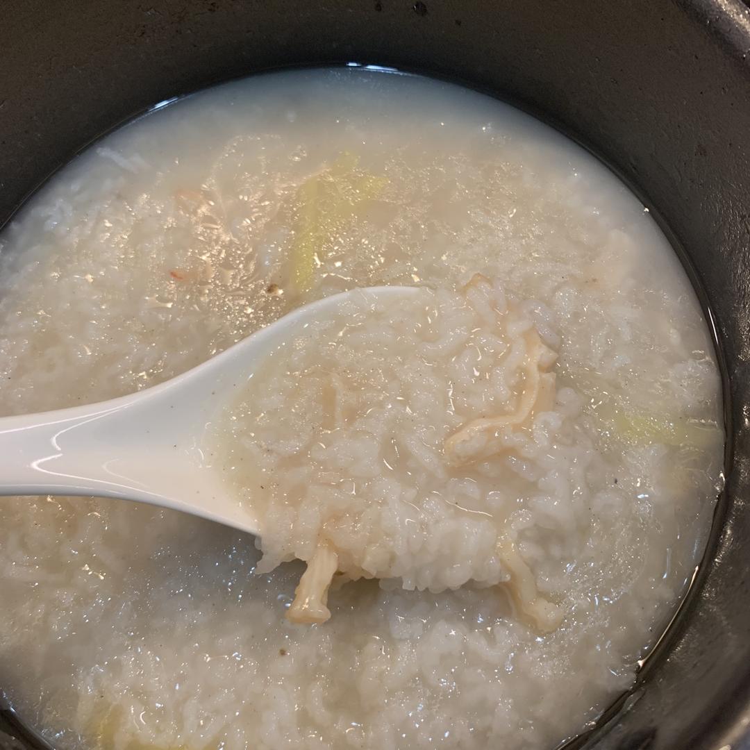 鲜美的“象拔蚌粥”