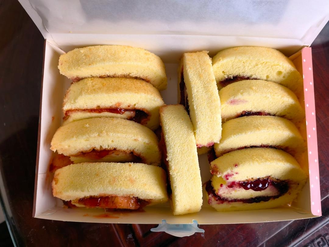 蛋糕卷这样做‼️不掉皮不开裂（小视频食谱）