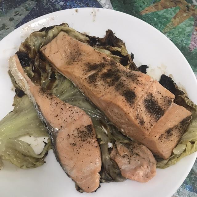 铁锅煎三文鱼｜一条视频