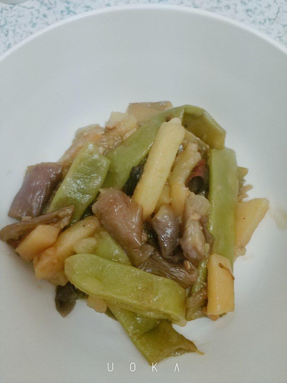 土豆茄子炖豆角