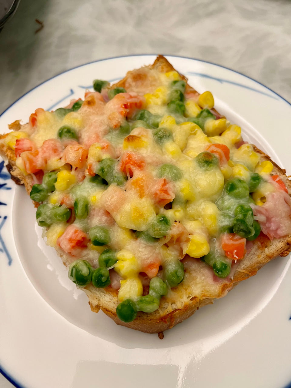 学会这个秘制吐司披萨，连去面包店都省了🍕