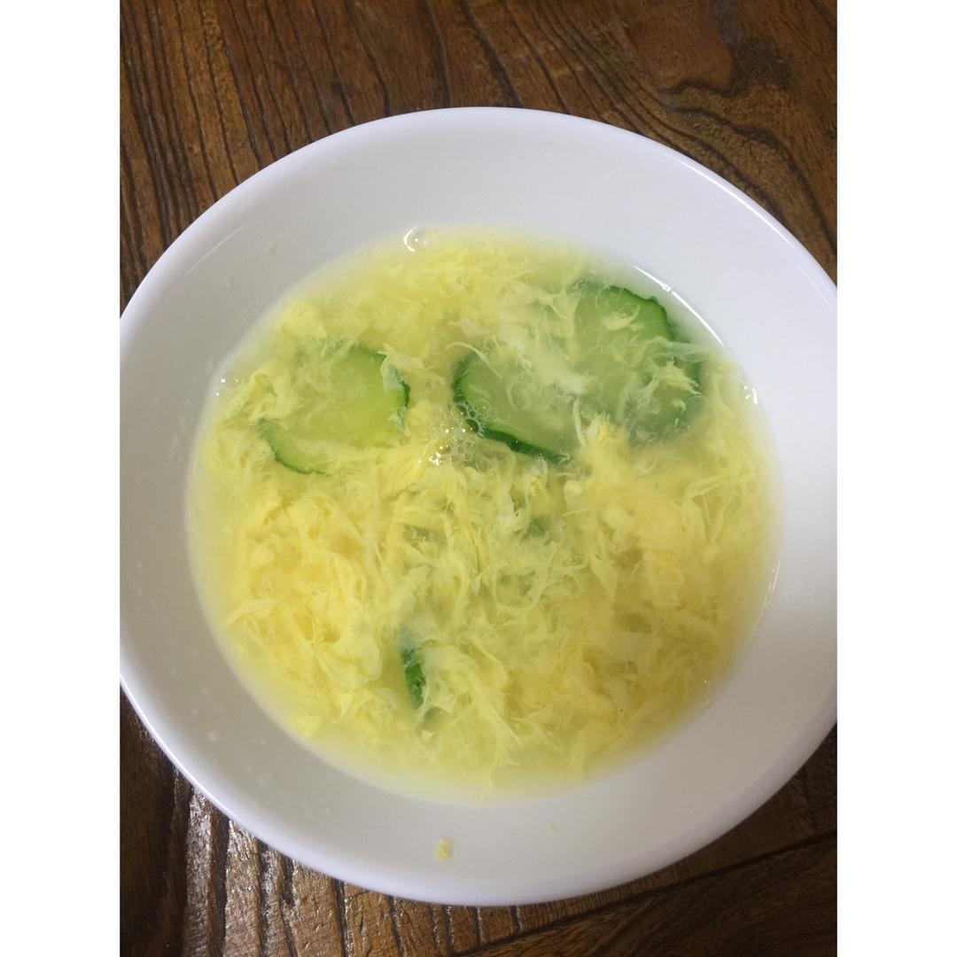 喂饱小怪物速成班－姥姥的鸡蛋黄瓜片汤