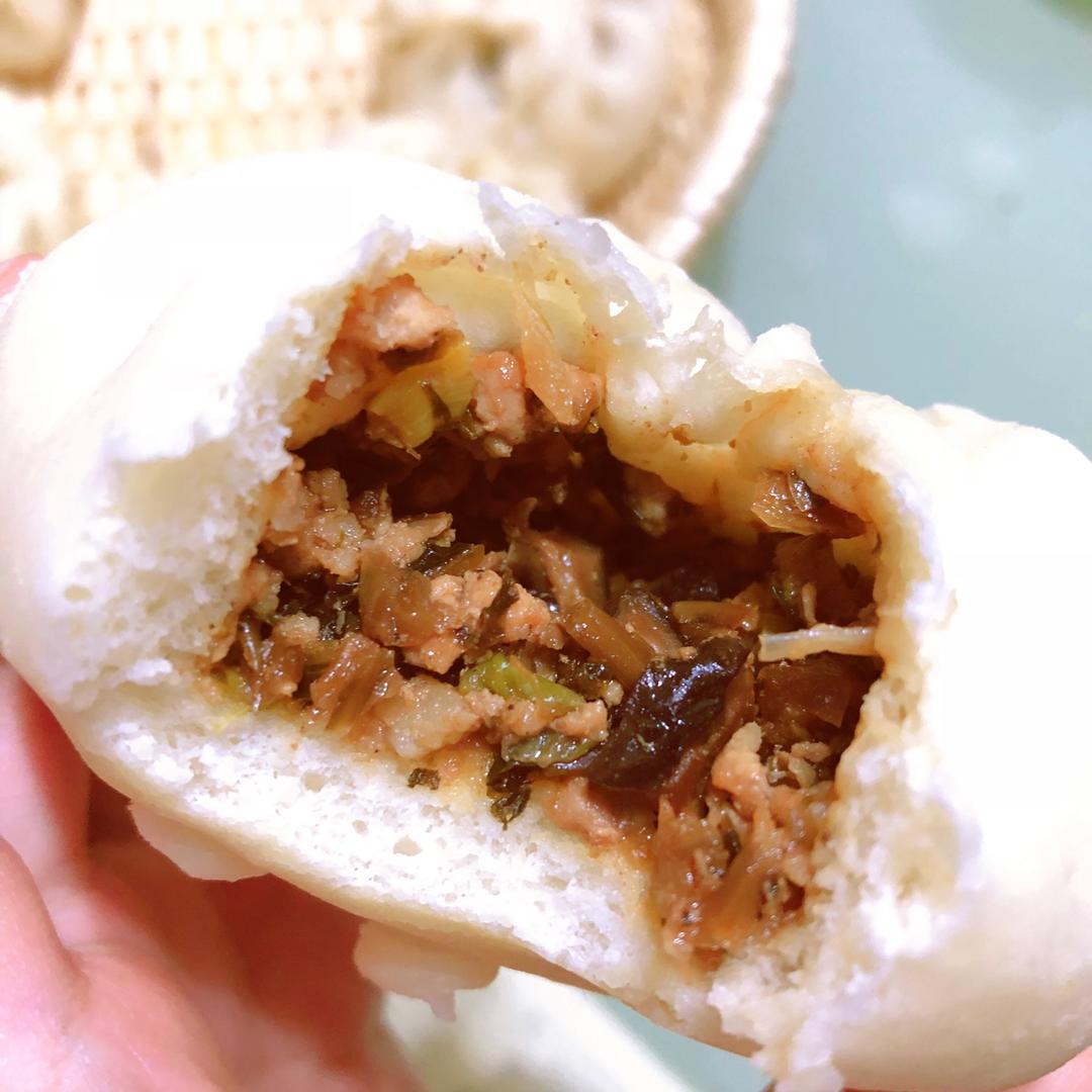 芽菜肉臊包子