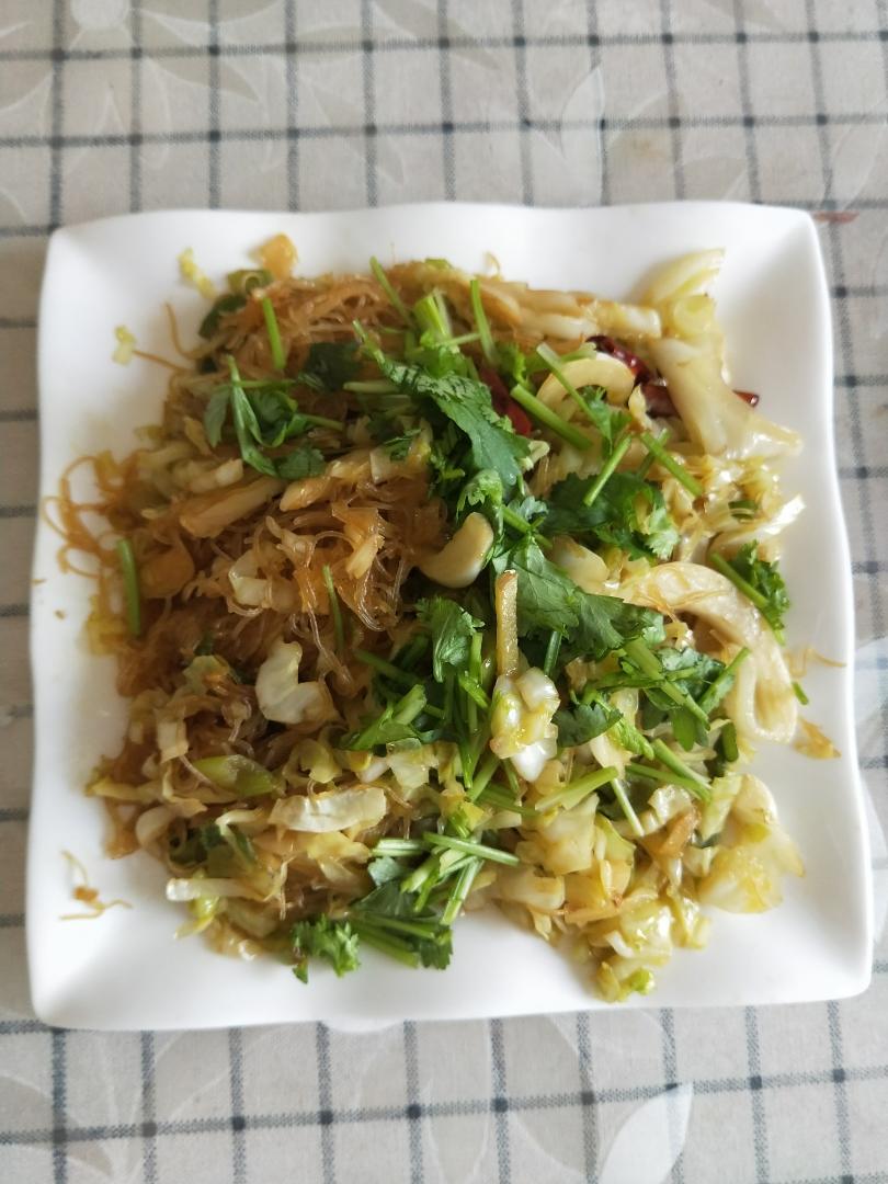 卷心菜炒粉丝 Glass noodles with Cabbage