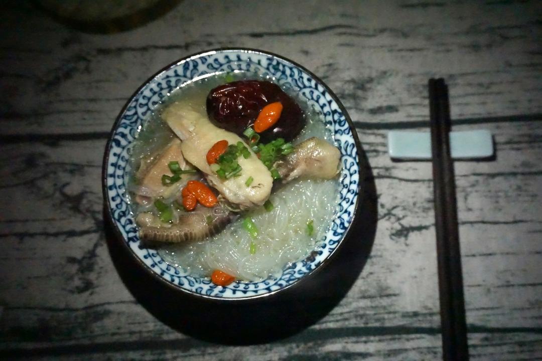 曼殊斐儿hp做的瓦罐粉丝鸡汤