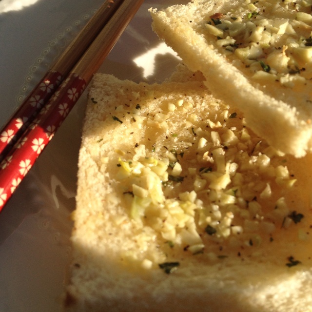 法香蒜蓉芝士烤吐司