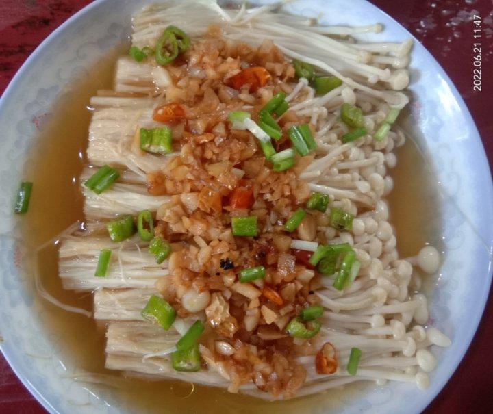 超级下饭的蒜蓉金针菇！好吃到爆