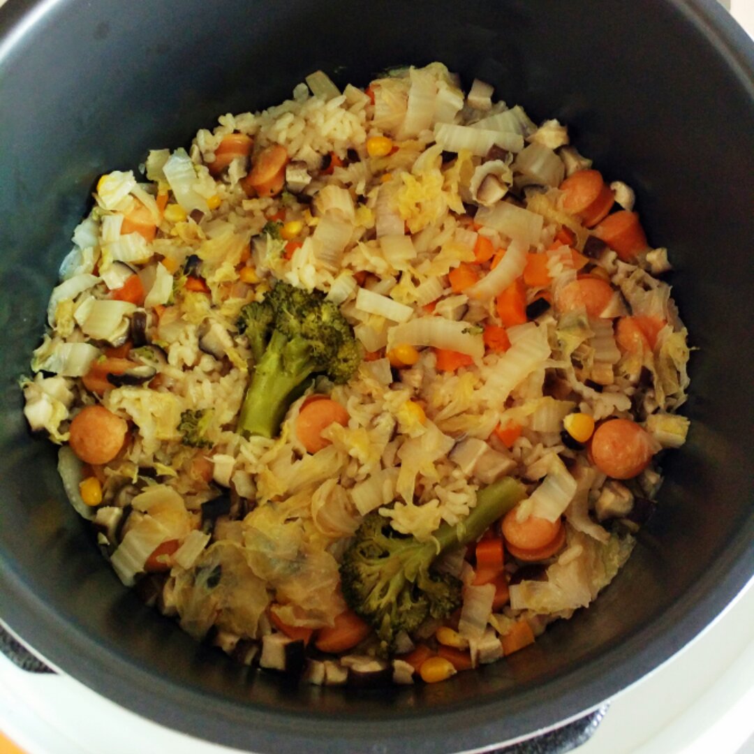 电饭煲 电饭锅蔬菜蒸饭 李桑爱吃辣做的电饭锅蔬菜蒸饭