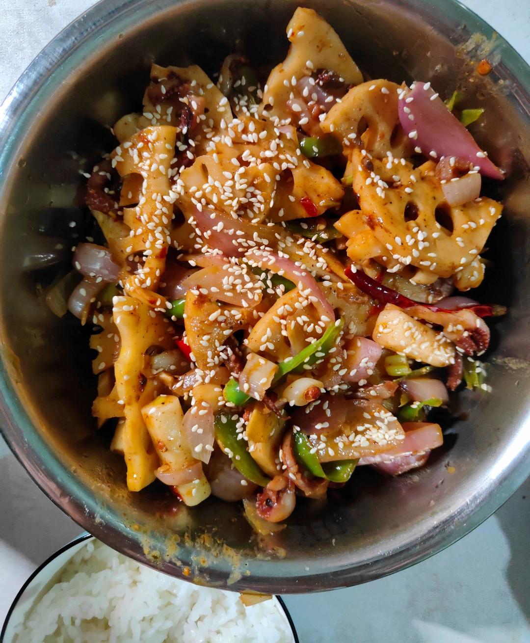 爆炒鱿鱼须，加上这一步，可以与铁板鱿鱼媲美