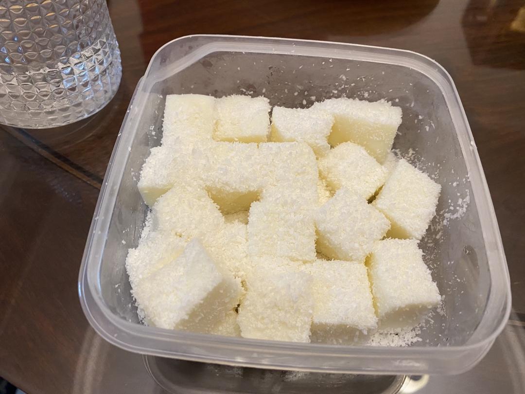 超简单！巨好吃！椰蓉牛奶小方（无需奶油炼乳）一次成功
