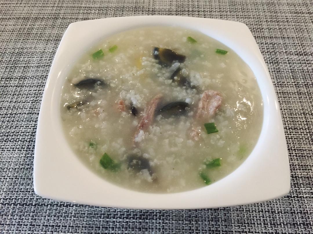 十五分钟快手之香滑皮蛋瘦肉粥(附五分钟电饭煲电压力锅更快捷方法)