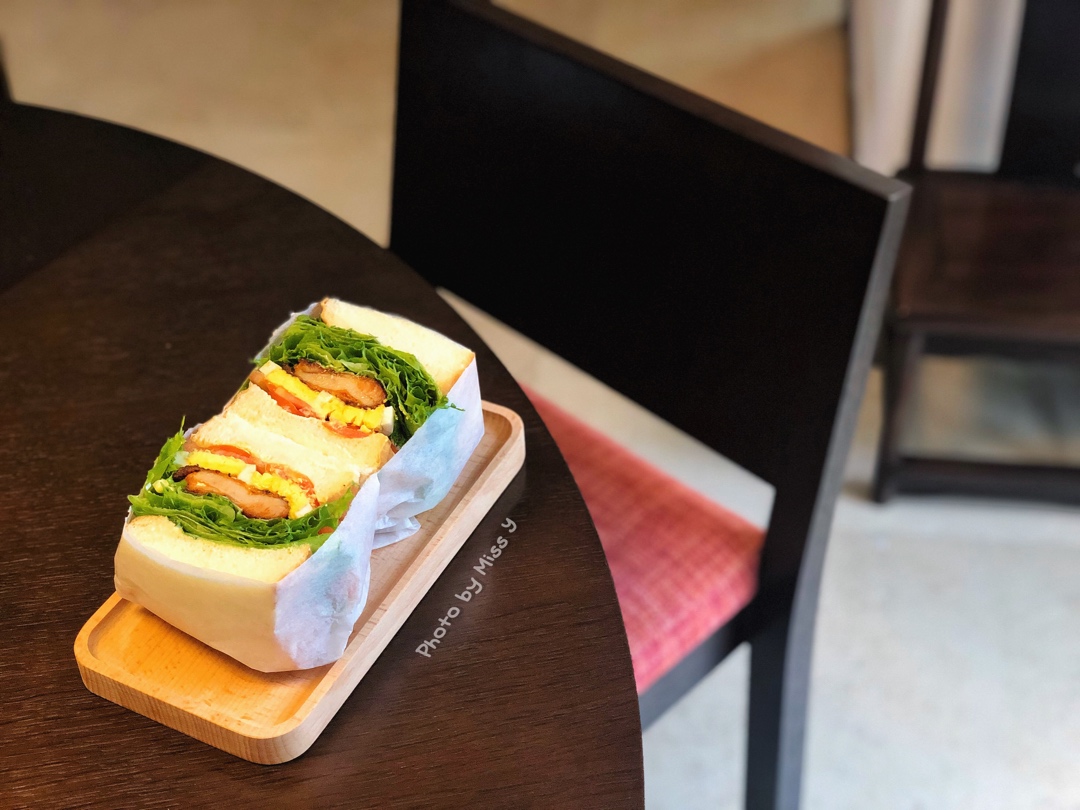 如何做超厚的沼三明治~详细tip！牛油果鸡蛋午餐肉三明治~