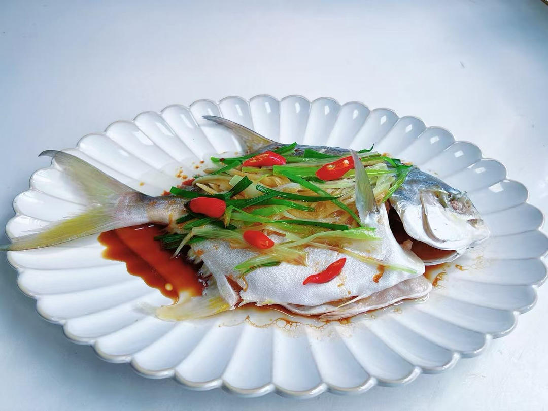 清蒸金鲳鱼