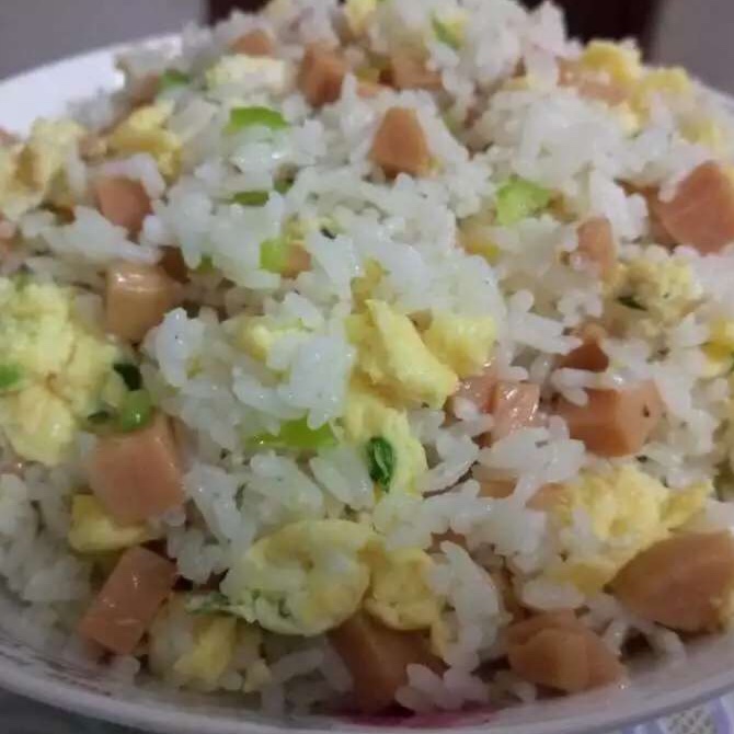 黄金火腿肠蛋炒饭