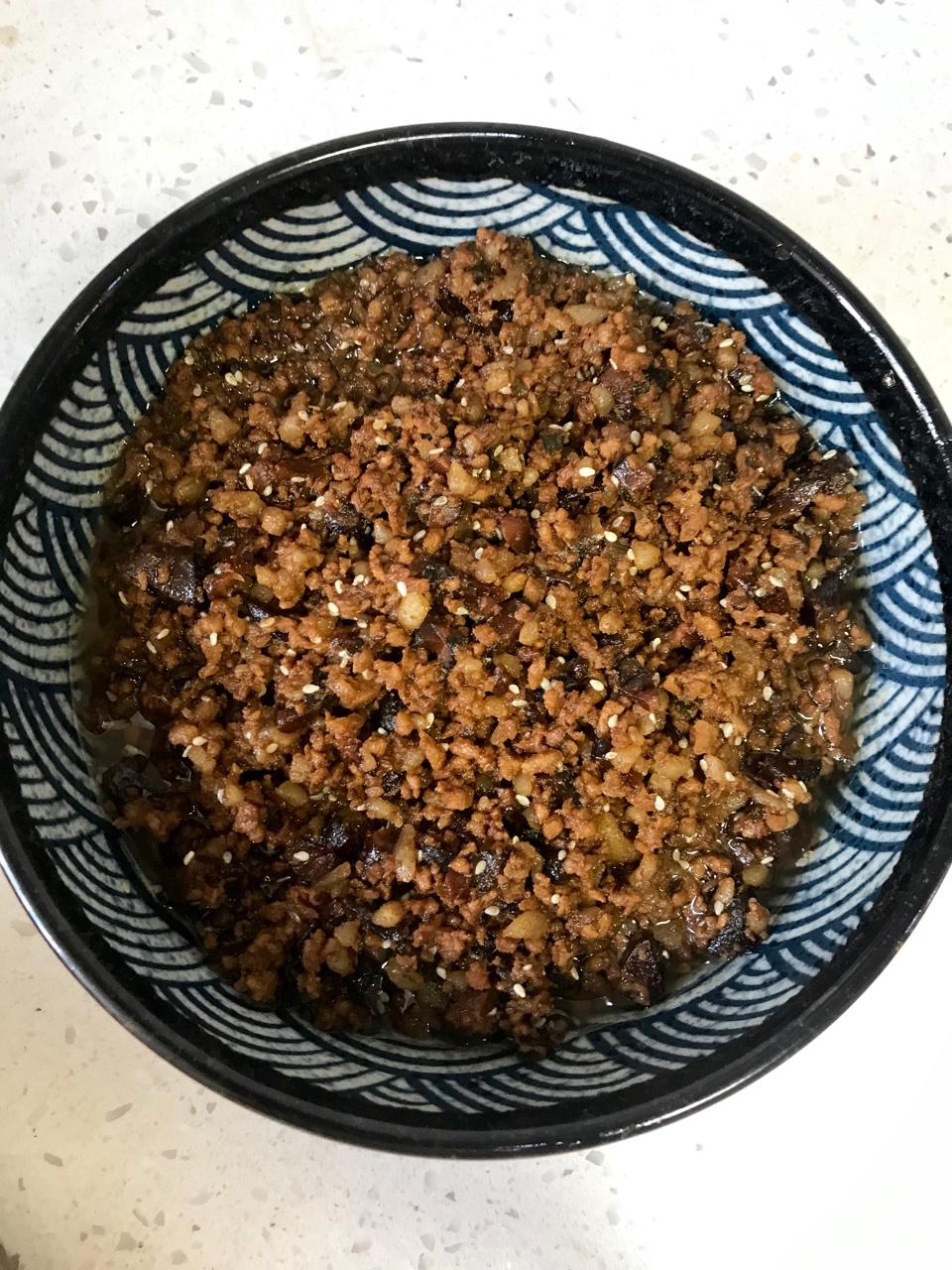 卤肉饭味的香菇肉燥--速速开饭