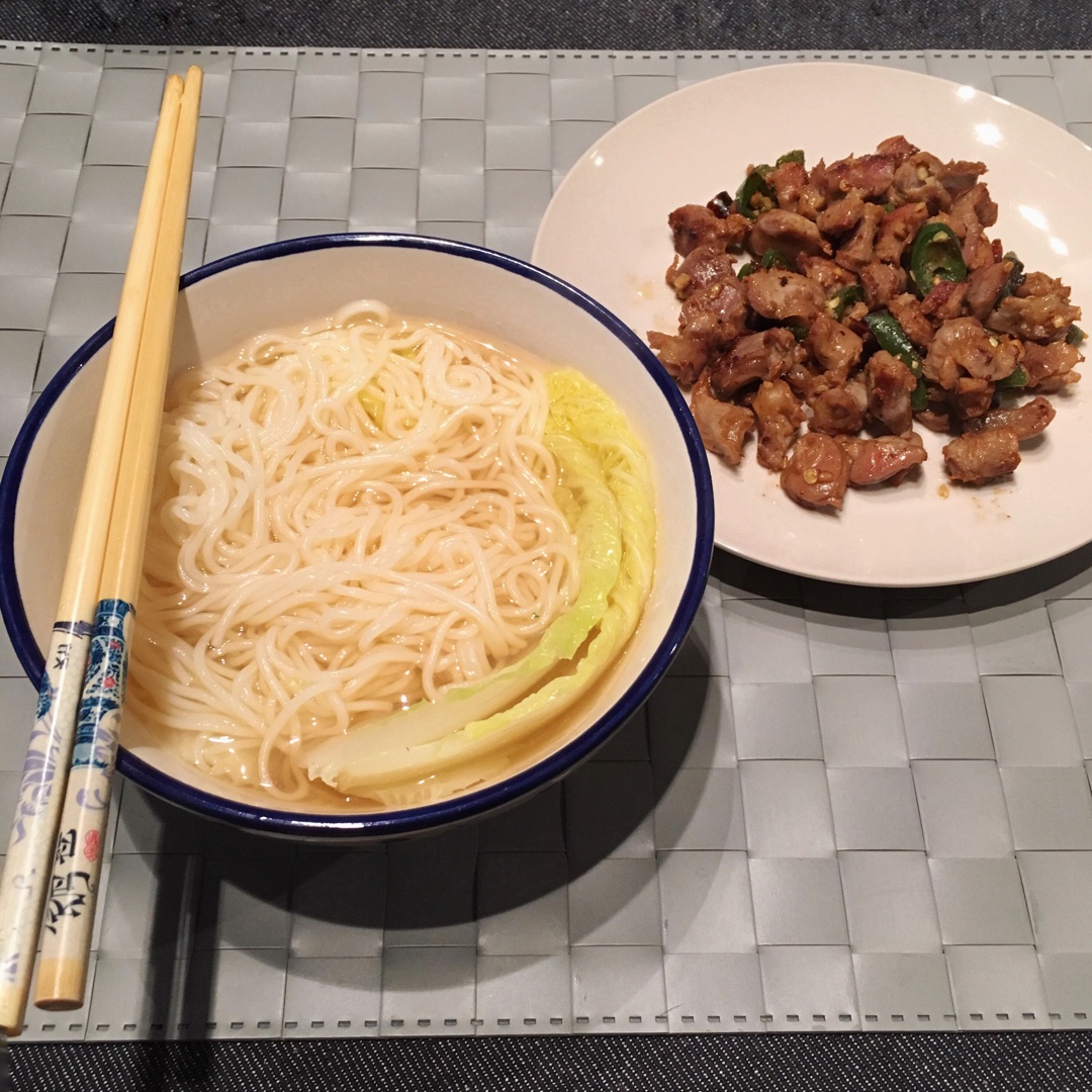 剁椒辣炒鸡胗