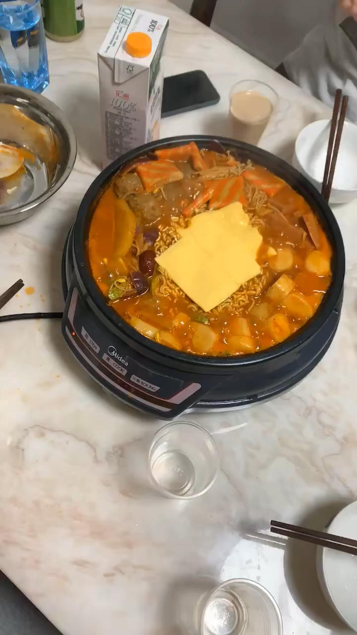 韩式部队火锅