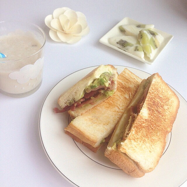 牛油果早餐三明治 Avocado Breakfast Toasted Sandwich