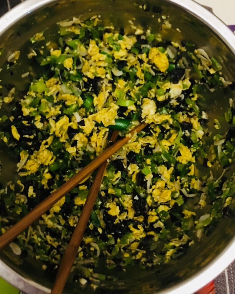 芹菜木耳虾皮鸡蛋素饺子