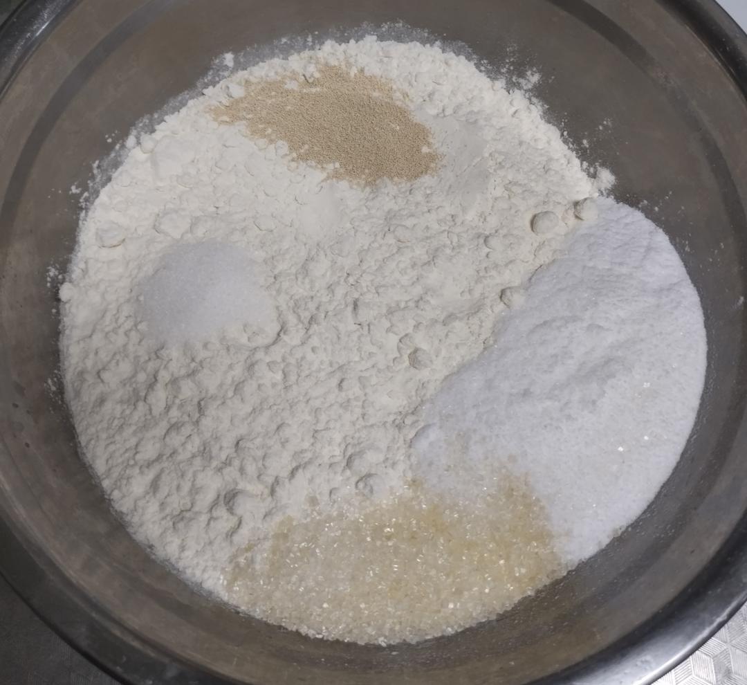 纯奶手撕吐司的做法 步骤1