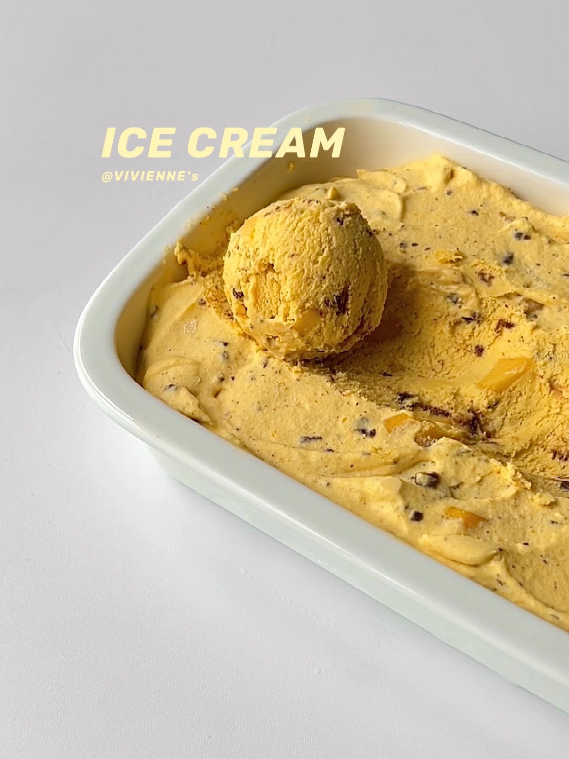 简单get芒果巧克力冰淇淋！好吃芒果季🥭的做法