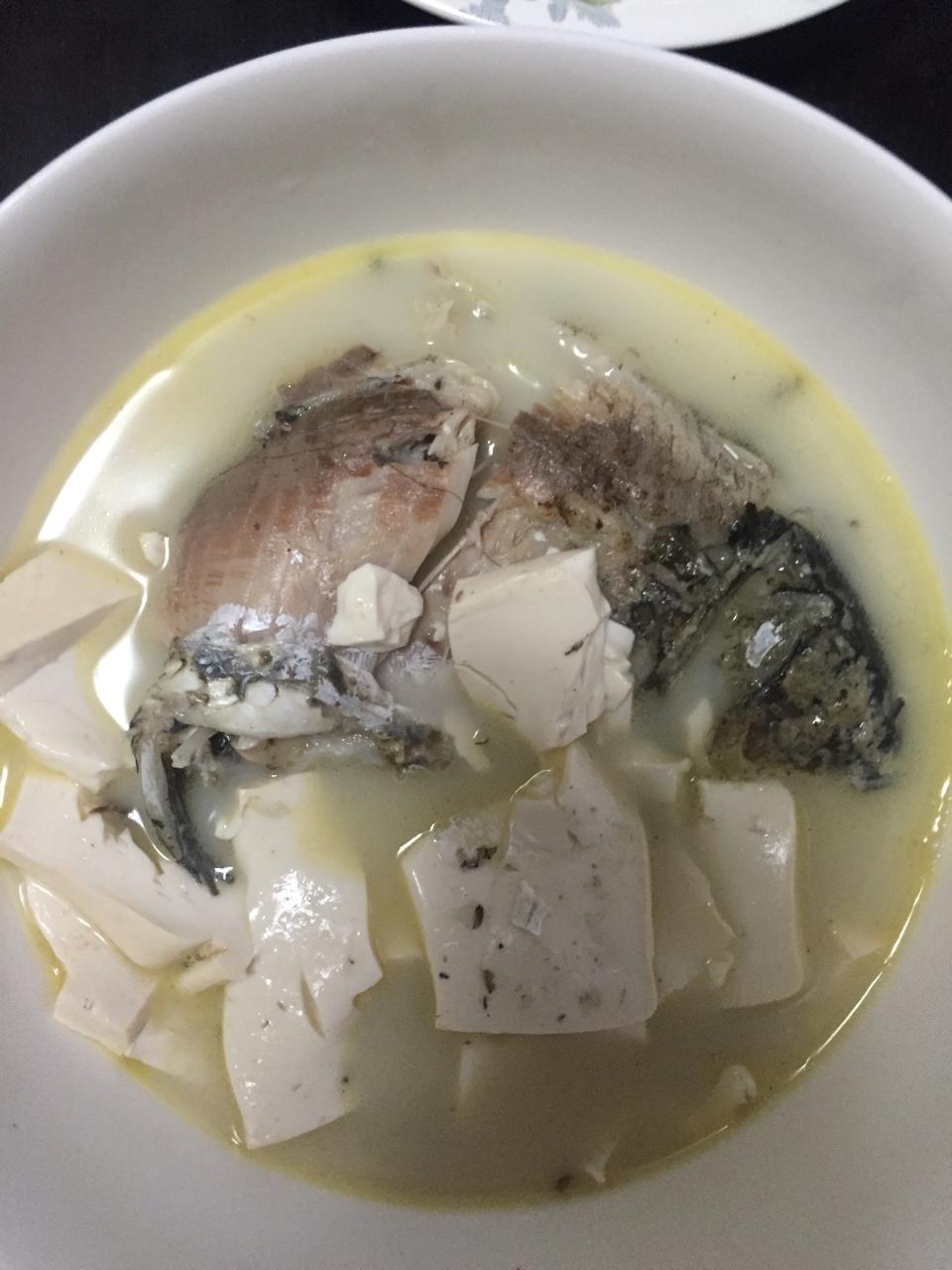 鲫鱼豆腐汤