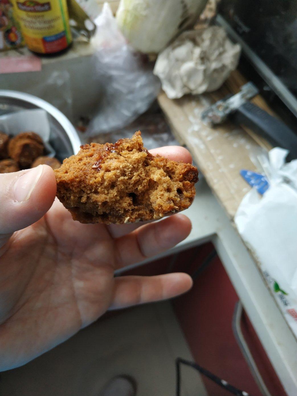 美味的传统小吃之_笑口枣（开口笑）