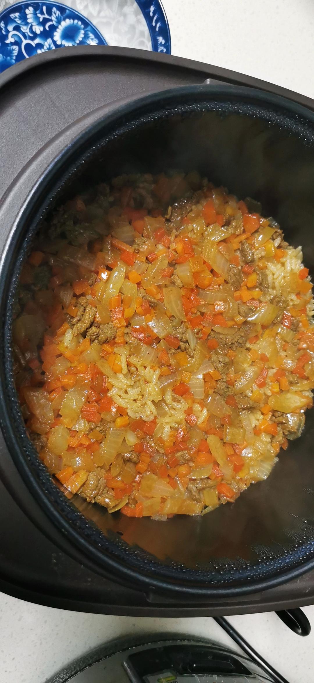 牛肉焖饭