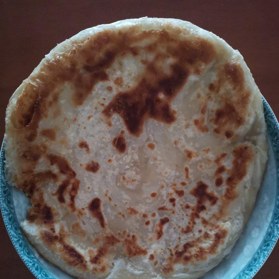 烙饼不硬的小窍门 掌握了你也能看出柔软多层凉了不硬的小油饼