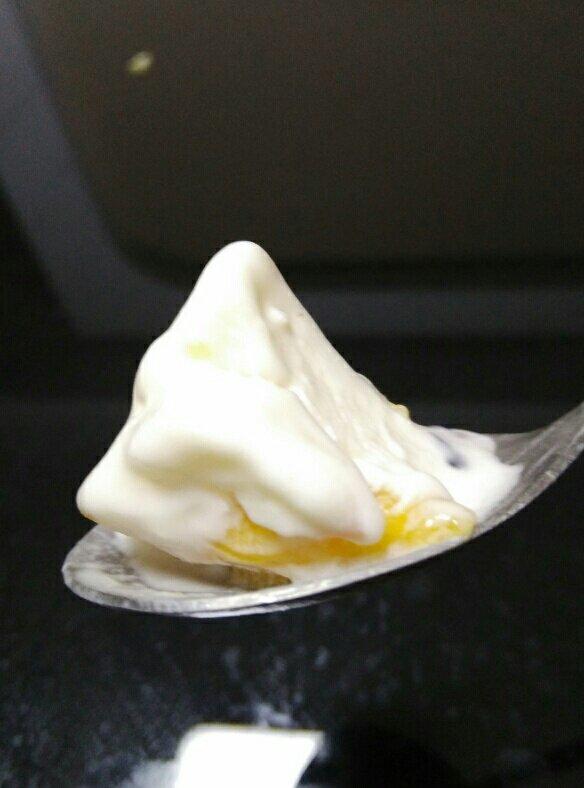黄桃酸奶冰淇淋