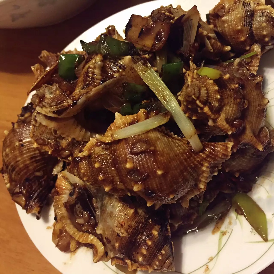 酱 酱爆海螺 mr_mirona做的酱爆海螺 这个螺肉比较厚实本人觉得要吃