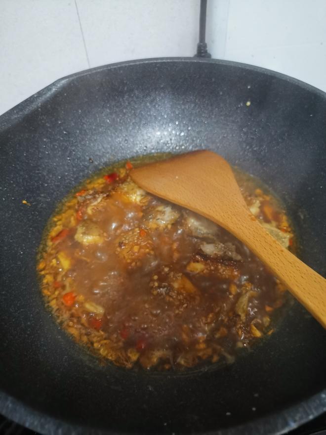 香香辣辣连汤都能拌饭吃到想再煲一锅饭的炒带鱼段的做法