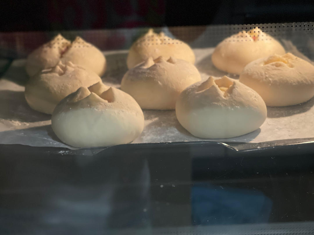 (超好吃的咸口面包）爆浆培根芝士面包