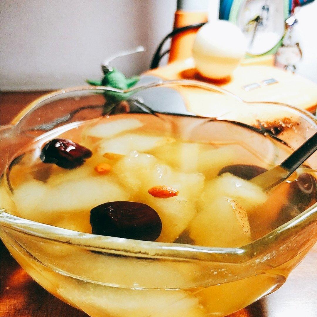 冰糖银耳雪梨汤