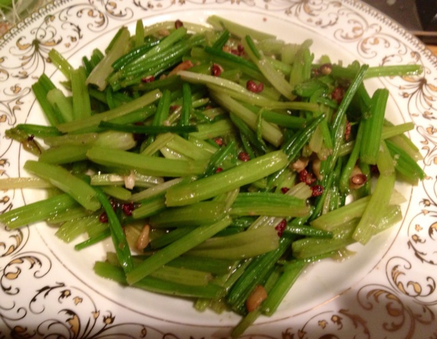 凉拌芹菜