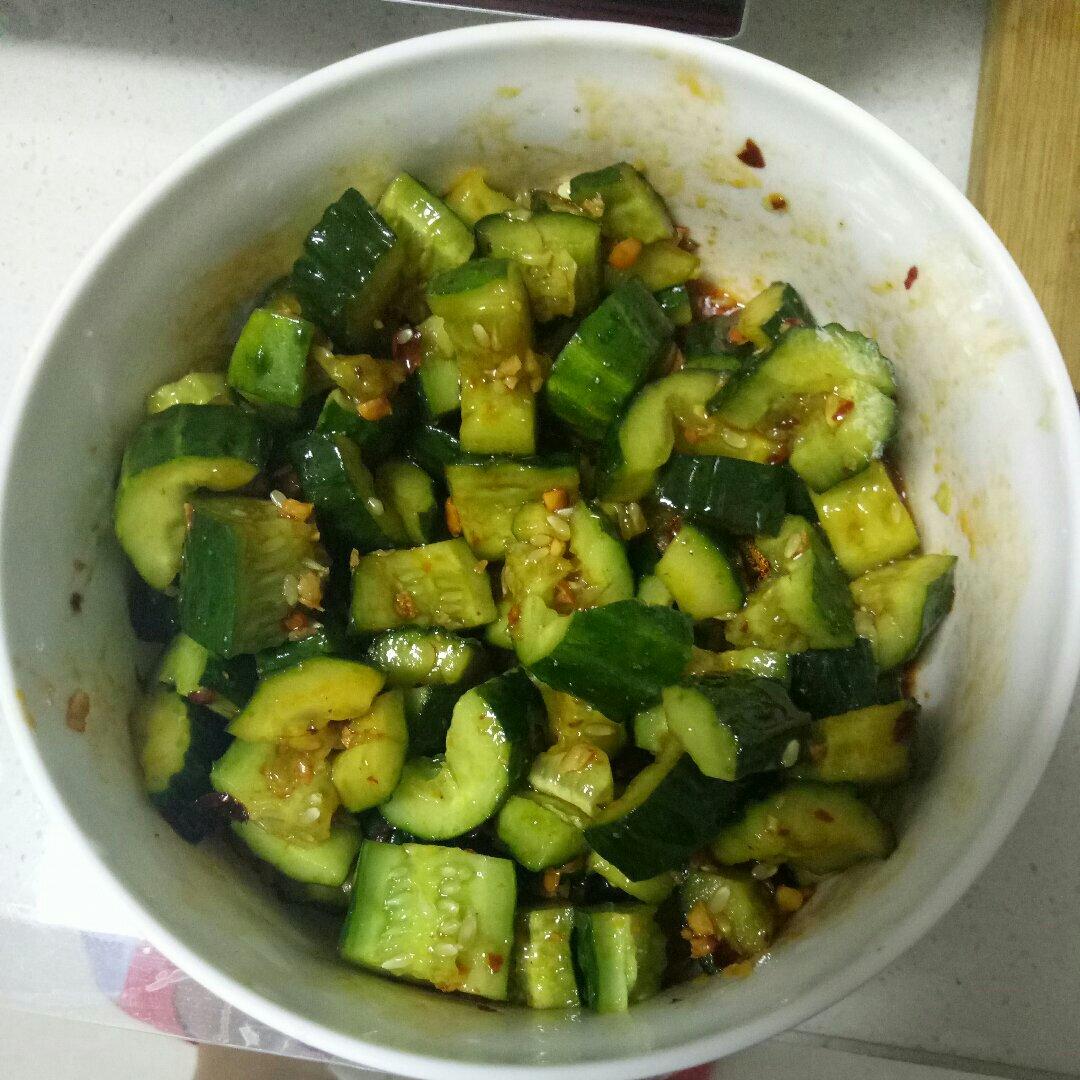 凉拌黄瓜