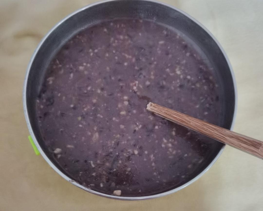 黑豆黑米粥的做法