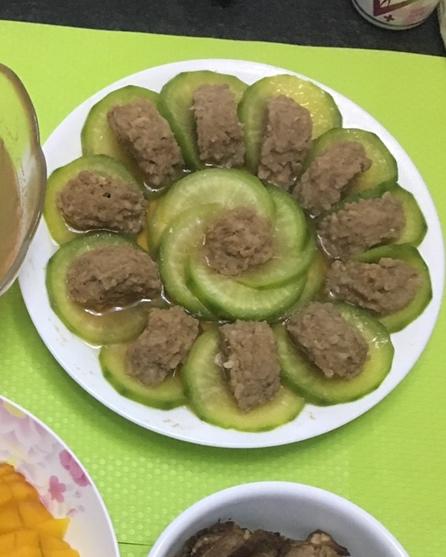 萝卜蒸肉