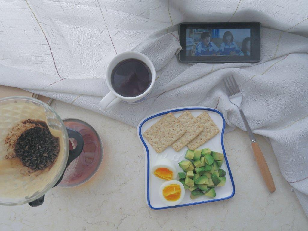 能能の地面早餐