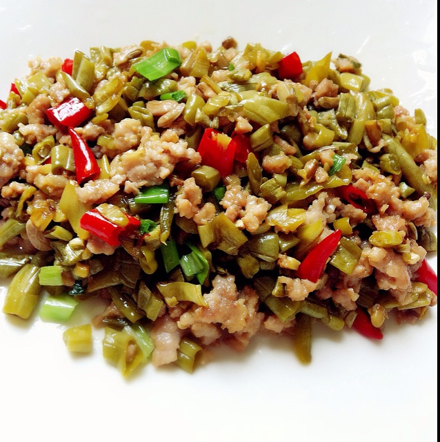 酸豆角炒肉沫
